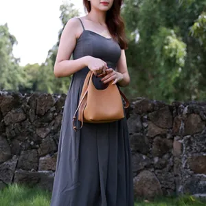 Genuine Leather Bucket Tote Bag Hobo Crossbody Bags for Women Trendy Purses Handbags Shoulder Purse Everyday Purse